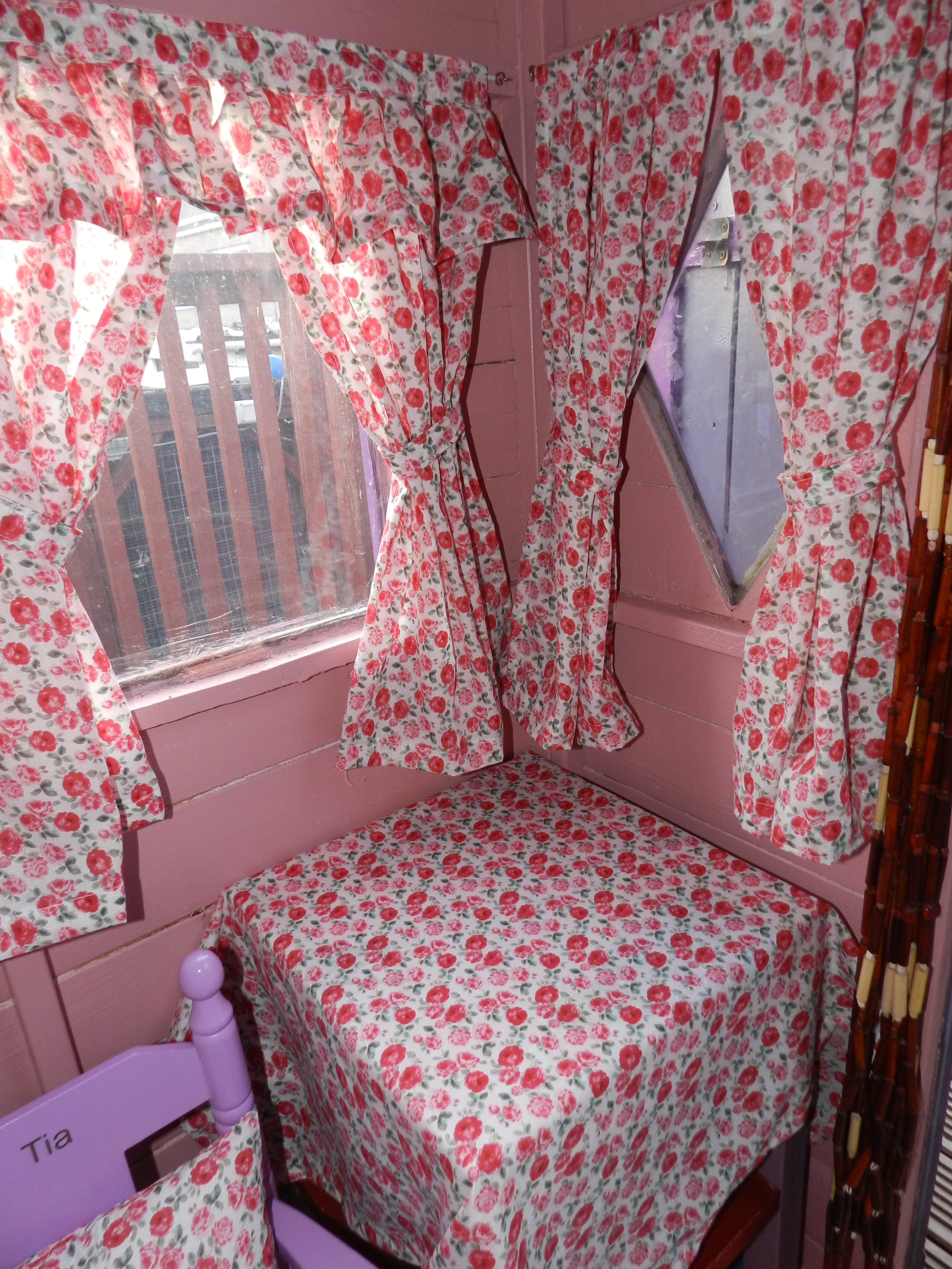 Wendy House / Playhouse Curtains PINK ROSE on white Princess Tia Designs